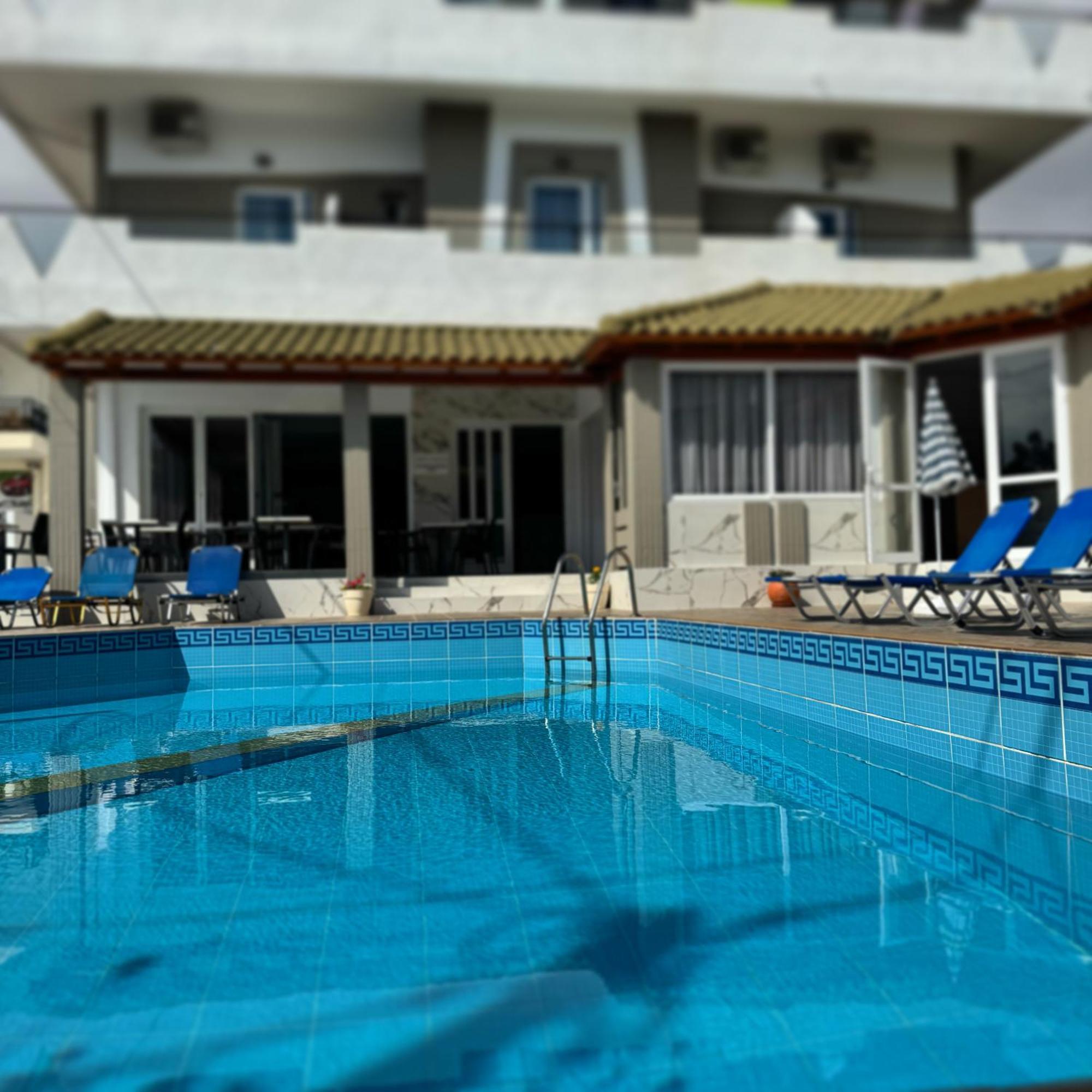 Simple Hotel Hersonissos Sun Exteriör bild